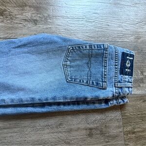 LEI Light Blue capri Cropped Jeans